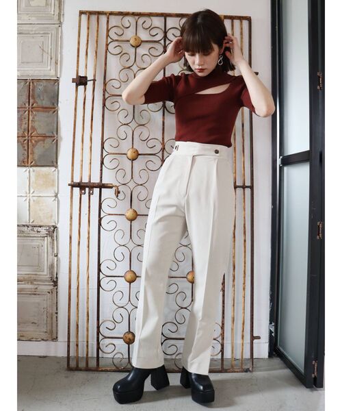 MURUA（ムルーア）の「センタープレスストレートパンツ（その他パンツ・レディース・アイボリー/ブラック/パープル/ブラウン・1/2）」の15枚目の写真