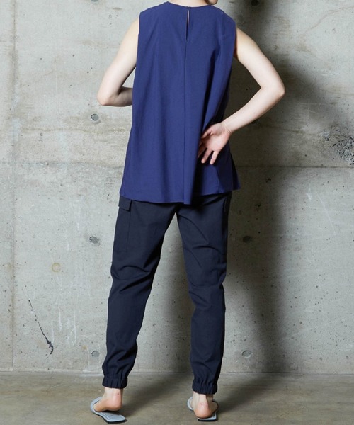 lautreamont BLEUBLANC（ロートレアモンブルーブラン）の「<lautreamont BLEUBLANC>ベルト付きストレッチカットソー（Tシャツ/カットソー・レディース・チャコールグレー/ネイビー/オレンジ・9号）」の13枚目の写真