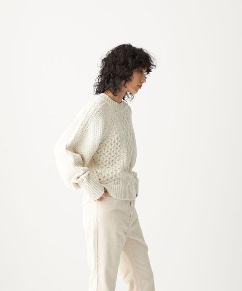 CITEN（シテン）の「＜CITEN（シテン）＞ ソフトタッチ ケーブル ニット（ニット/セーター・レディース・ダークグレー/オフホワイト・FREE）」の2枚目の写真