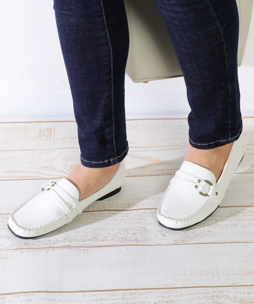 LUGG NAGG(ラグナグ)の「ベルテッドモカシンシューズ(モカシン/デッキシューズ・レディース・ブラック/ガンメタ/ホワイト・23.0cm/23.5cm/24.5cm/24.0cm)」の2枚目の写真