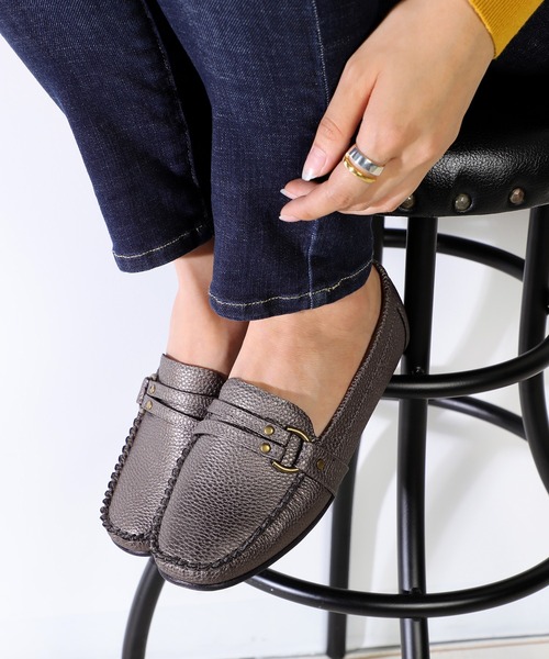 LUGG NAGG(ラグナグ)の「ベルテッドモカシンシューズ(モカシン/デッキシューズ・レディース・ブラック/ガンメタ/ホワイト・23.0cm/23.5cm/24.5cm/24.0cm)」の3枚目の写真