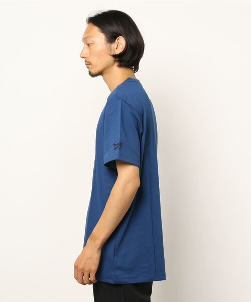 Reebok（リーボック）の「クラシックス キャンピング ショート スリーブ Tシャツ / Classics Camping Short Sleeve T-Shirt（Tシャツ/カットソー・メンズ・ブラック×ブラック/ホワイト/ブルー・SMALL/XXX-LARGE/LARGE/X-LARGE/XX-LARGE/MEDIUM/X-SMALL）」の4枚目の写真