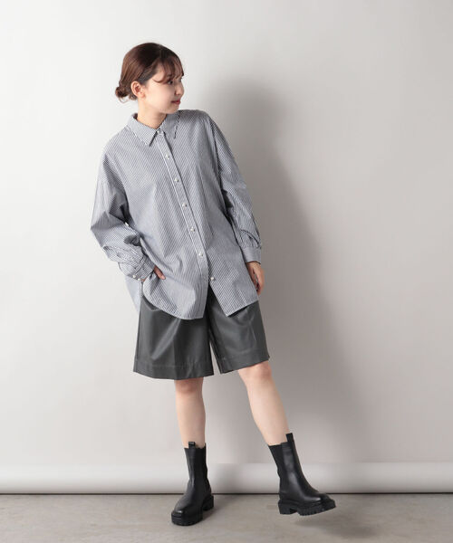 fredy emue(フレディエミュ)の「ハーフセンタープレスハーフパンツ(その他パンツ・レディース・チャコールグレー/ダークブラウン・38/36)」の6枚目の写真