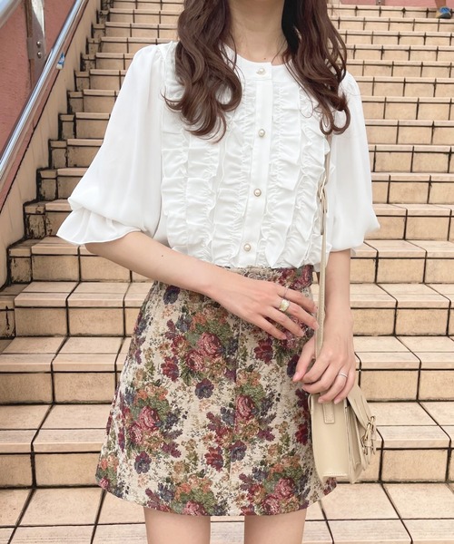 apres jour(アプレジュール)の「フロントフリルブラウス【ZOZOTOWN限定アイテム】(シャツ/ブラウス・レディース・モカ/ブラック/オフホワイト・X-LARGE/フリー)」の4枚目の写真