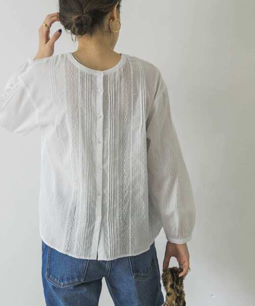 URBAN RESEARCH（アーバンリサーチ）の「前後2WAY長袖レースブラウス（シャツ/ブラウス・レディース・ブラウン/ブラック/オフホワイト・FREE）」の4枚目の写真