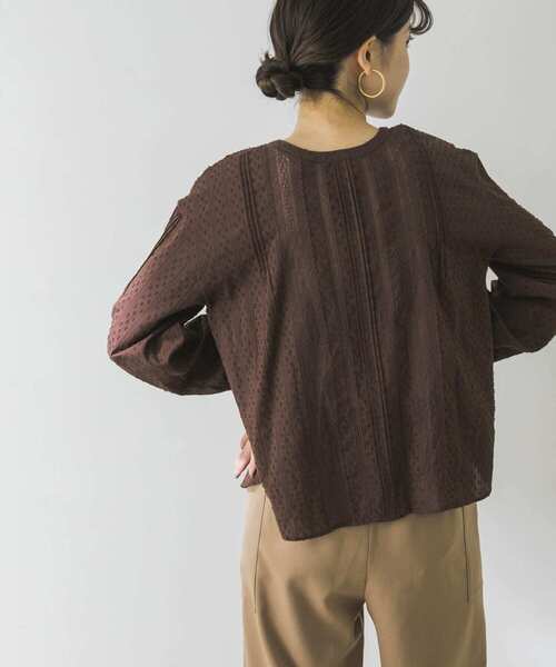 URBAN RESEARCH（アーバンリサーチ）の「前後2WAY長袖レースブラウス（シャツ/ブラウス・レディース・ブラウン/ブラック/オフホワイト・FREE）」の22枚目の写真