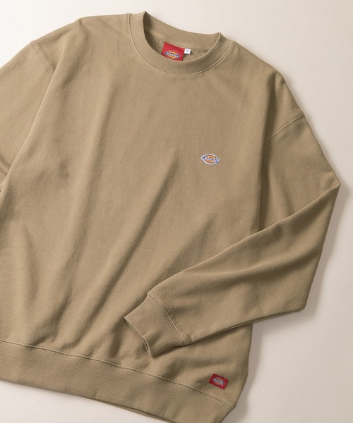 Dickies(ディッキーズ)の「【DICKIES/ディッキーズ】ミニワッペン付きスウェット/ワンポイント/ビッグシルエット(スウェット・メンズ・グレイッシュベージュ/サックスブルー/グリーン/ホワイト/ブラック/ベージュ・M/L/XL)」の1枚目の写真