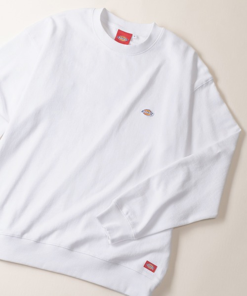 Dickies(ディッキーズ)の「【DICKIES/ディッキーズ】ミニワッペン付きスウェット/ワンポイント/ビッグシルエット(スウェット・メンズ・グレイッシュベージュ/サックスブルー/グリーン/ホワイト/ブラック/ベージュ・M/L/XL)」の3枚目の写真