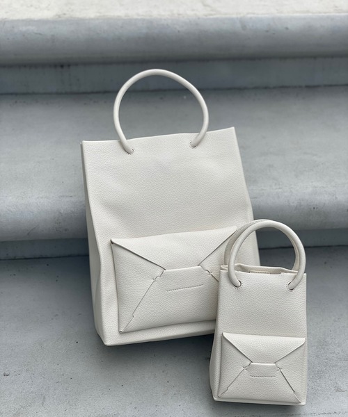 ADD CULUMN（アドカラム）の「【ADD CULUMN(アドカラム)】別注PACKETバッグS（ショルダーバッグ・レディース・オフホワイト/グレー系その他/レッド・S）」の18枚目の写真