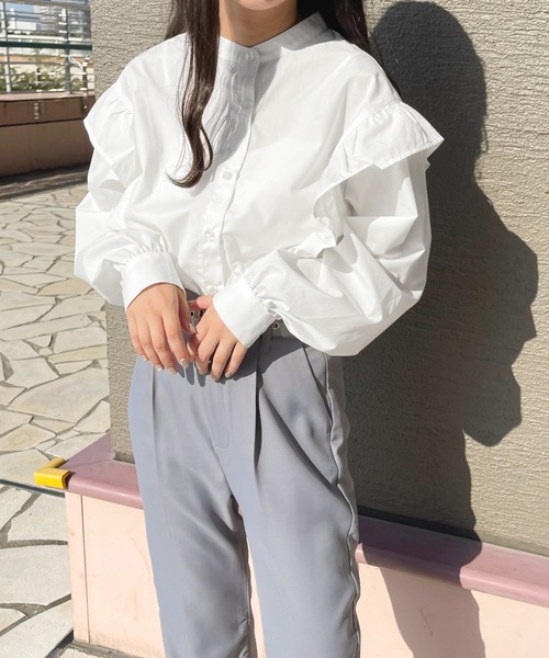 apres jour(アプレジュール)の「バンドカラーフリルシャツ【ZOZOTOWN限定アイテム】(シャツ/ブラウス・レディース・ブラック/カーキ/オフホワイト・X-LARGE/フリー)」の5枚目の写真