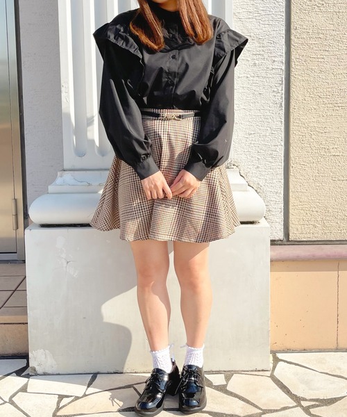 apres jour(アプレジュール)の「バンドカラーフリルシャツ【ZOZOTOWN限定アイテム】(シャツ/ブラウス・レディース・ブラック/カーキ/オフホワイト・X-LARGE/フリー)」の17枚目の写真