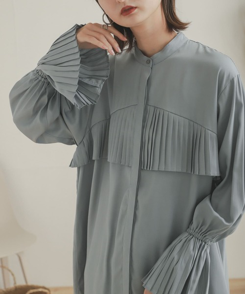 SENSE OF PLACE by URBAN RESEARCH（センスオブプレイスバイアーバンリサーチ）の「プリーツディテールブラウス（シャツ/ブラウス・レディース・ライトブルー/オフホワイト・ONE）」の2枚目の写真