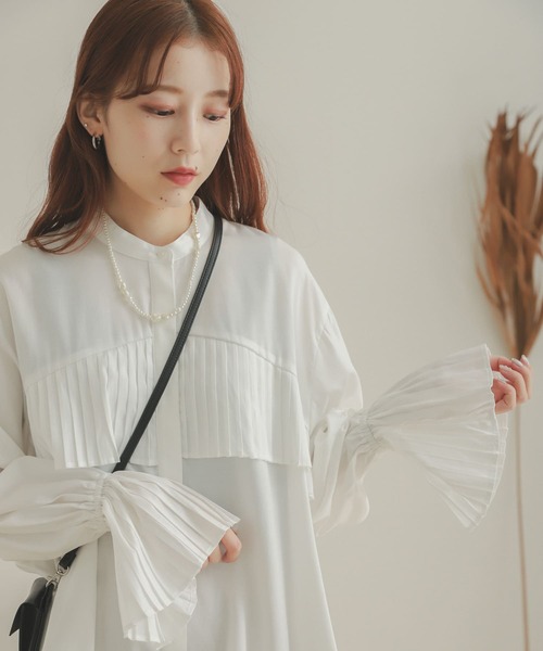 SENSE OF PLACE by URBAN RESEARCH（センスオブプレイスバイアーバンリサーチ）の「プリーツディテールブラウス（シャツ/ブラウス・レディース・ライトブルー/オフホワイト・ONE）」の3枚目の写真