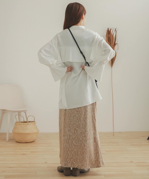 SENSE OF PLACE by URBAN RESEARCH（センスオブプレイスバイアーバンリサーチ）の「プリーツディテールブラウス（シャツ/ブラウス・レディース・ライトブルー/オフホワイト・ONE）」の10枚目の写真