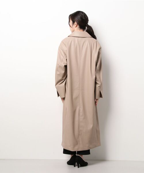 yuw（ユウ）の「ECO LEATHER COAT　229598（ピーコート・レディース・ブラック/ベージュ・FREE）」の8枚目の写真