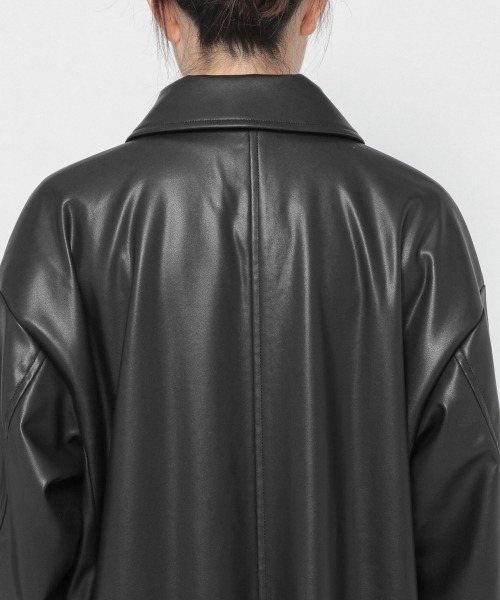 yuw（ユウ）の「ECO LEATHER COAT　229598（ピーコート・レディース・ブラック/ベージュ・FREE）」の17枚目の写真