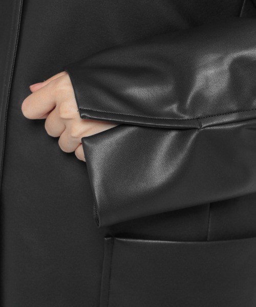 yuw（ユウ）の「ECO LEATHER COAT　229598（ピーコート・レディース・ブラック/ベージュ・FREE）」の21枚目の写真