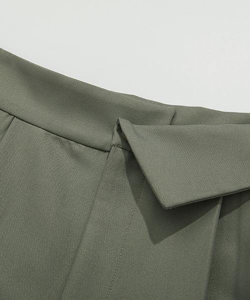 Fano Studios（ファノ ストゥディオズ）の「【Fano Studios】Folded asymmetry waist suit trousers FQ21K029（スラックス・レディース・ブラック/モスグリーン・S/M/L）」の4枚目の写真