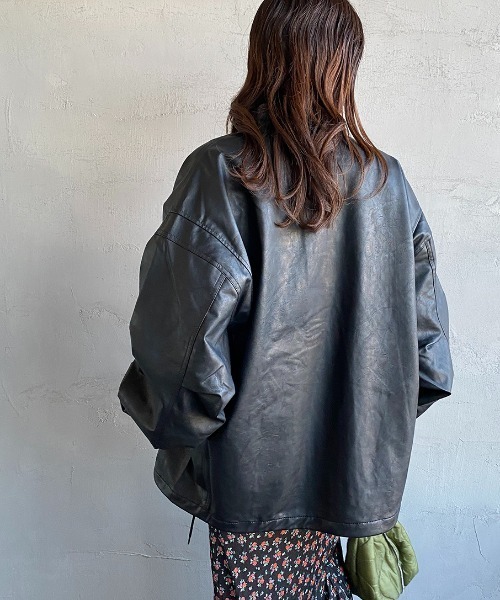JEANS FACTORY Clothes（ジーンズファクトリークローズ）の「[Jeans Factory Clothes/ジーンズファクトリークローズ] M-65 レザーショートミリタリージャケット（ミリタリージャケット・レディース・ブラック・M/L）」の4枚目の写真