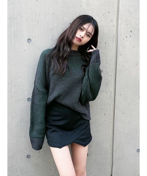 ENVYM（アンビー）の「バイカラーリブニットＰＯ（ニット/セーター・レディース・ブラック/グリーン/Moca・FREE）」の3枚目の写真