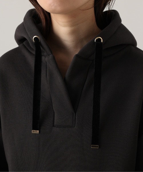 natural couture（ナチュラルクチュール）の「オープンネック裏起毛パーカー（パーカー・レディース・ブラウン/アイボリー/ミント/スミクロ/グレイッシュベージュ・FREE）」の11枚目の写真