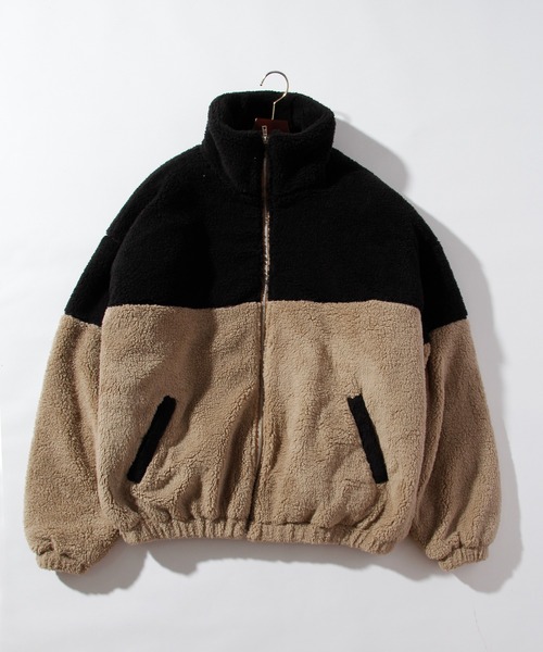 THISIS（ディスイズ）の「ビッグシルエット ボア スタンドブルゾン レディース（ブルゾン・レディース・ホワイト/ブラック/チャコール/ベージュ・X-LARGE/MEDIUM/LARGE）」の2枚目の写真