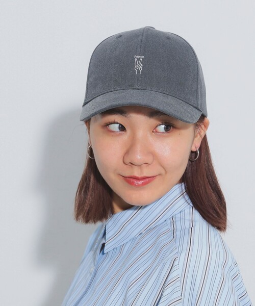 BEAMS HEART(ビームスハート)の「【4色展開】ハンドサイン ロゴ キャップ(キャップ・レディース・サックスブルー/ベージュ/ホワイト系その他5/チャコールグレー/ピンク/オフホワイト/オレンジ/ホワイト・FREE)」の15枚目の写真
