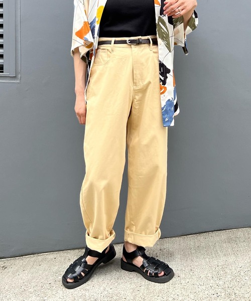 AS KNOW AS plus（アズノゥアズプラス）の「●ベルト付ゆるりカーブパンツ（その他パンツ・レディース・ピンク/インディゴブルー/グリーン/アイボリー/ライトカーキ/チェック/グレイッシュブルー/ブラック系/ブラック/オフホワイト/サックスブルー/グリーン系/ピンク系/ケミカルウォッシュ/ナチュラル/ピーコックグリーン系/ブラック系1/オレンジ/ライトイエロー・FREE）」の15枚目の写真