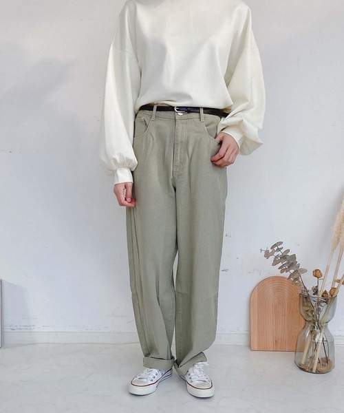 AS KNOW AS plus（アズノゥアズプラス）の「●ベルト付ゆるりカーブパンツ（その他パンツ・レディース・ピンク/インディゴブルー/グリーン/アイボリー/ライトカーキ/チェック/グレイッシュブルー/ブラック系/ブラック/オフホワイト/サックスブルー/グリーン系/ピンク系/ケミカルウォッシュ/ナチュラル/ピーコックグリーン系/ブラック系1/オレンジ/ライトイエロー・FREE）」の22枚目の写真