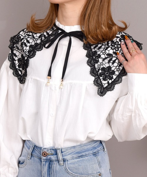 DAY CLOSET(デイ クローゼット)の「レディース クロシェ編みの大きめ付け襟 Aタイプ(付け襟・レディース・ホワイト/ブラック・ONE SIZE)」の1枚目の写真