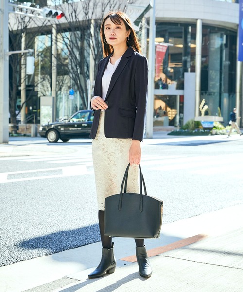 A/C DESIGN BY ALPHA CUBIC（エーシーデザインバイアルファキュービック）の「【ウォッシャブル】アルファブリックライトテーラードジャケット（テーラードジャケット・レディース・ネイビー/ブラック・13号/9号/11号）」の22枚目の写真