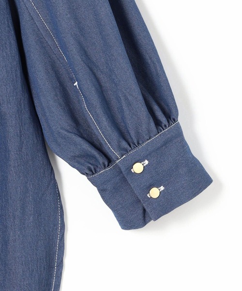 NICOLE white（ニコルホワイト）の「ボリューム袖デニムブラウス（シャツ/ブラウス・レディース・ブラック/ブルー系/オフホワイト・FREE）」の11枚目の写真