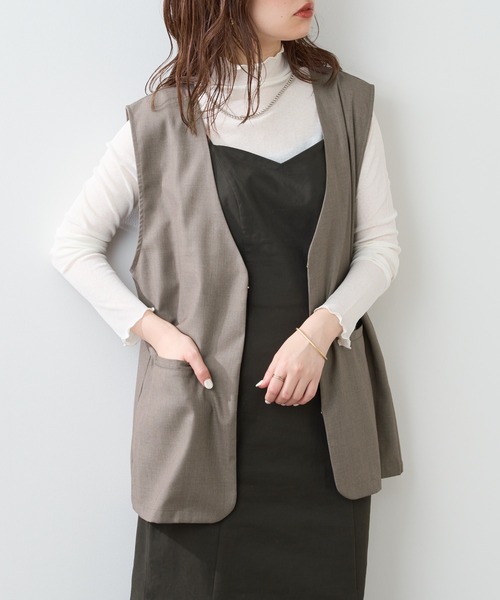 natural couture（ナチュラルクチュール）の「シンプルに着飾る　ちょっと大人なマニッシュベスト（ベスト・レディース・ベージュ/ブラウン/モカ・FREE）」の14枚目の写真