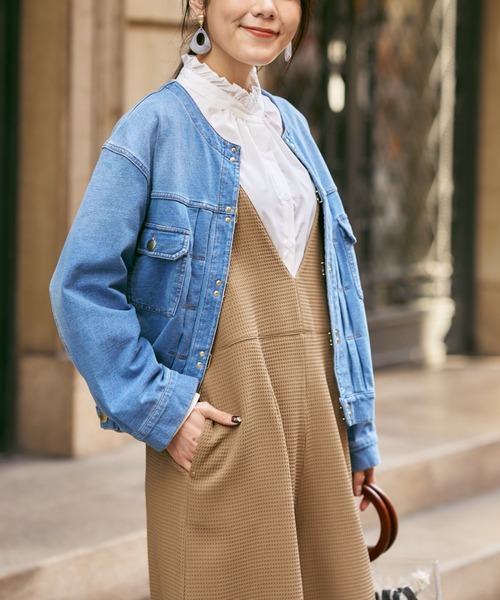 Chez toi(シェトワ)の「フロントデザインゴールドフックノーカラーGジャン(デニムジャケット・レディース・インディゴブルー/ブルー/アイボリー・FREE)」の17枚目の写真