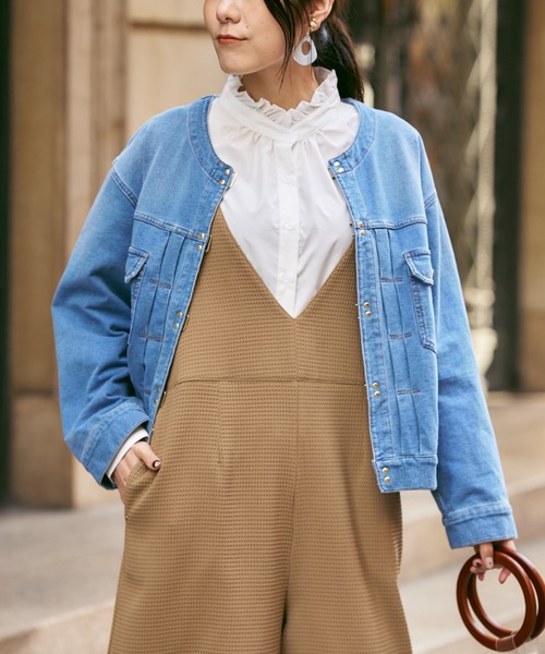 Chez toi(シェトワ)の「フロントデザインゴールドフックノーカラーGジャン(デニムジャケット・レディース・インディゴブルー/ブルー/アイボリー・FREE)」の13枚目の写真