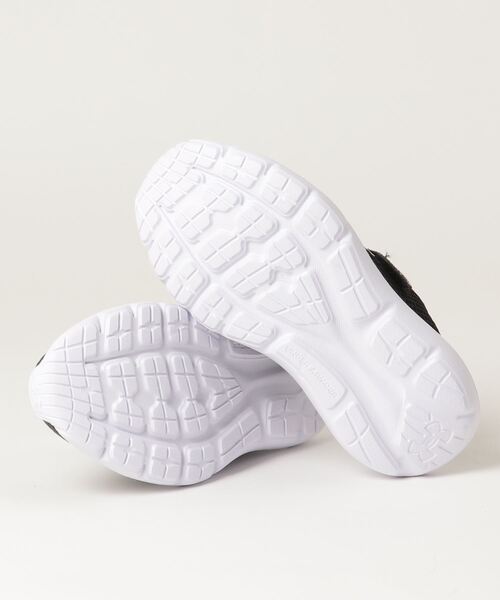 UNDER ARMOUR（アンダーアーマー）の「アンダーアーマー  UA BPS Surge 3 AC（スニーカー・キッズ・ブラック×ホワイト・22.0cm/20.0cm/19.0cm/21.0cm/18.0cm）」の3枚目の写真