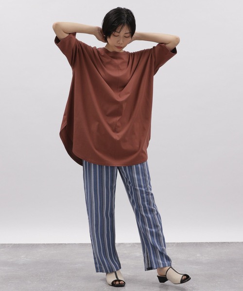 LAKOLE（ラコレ）の「BIGフレアラインTシャツ / 275565（Tシャツ/カットソー・レディース・ブラック/ベージュ/ブラウン/オフホワイト・SMALL/MEDIUM）」の7枚目の写真