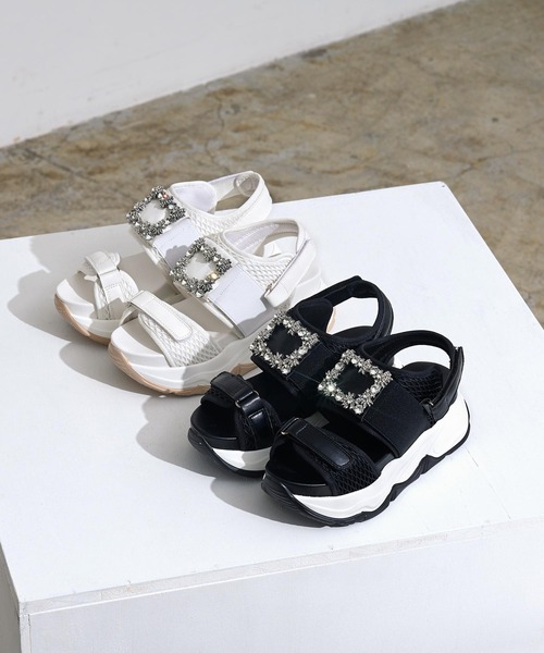 KOBE LETTUCE（コウベレタス）の「ビジューベルクロサンダル（サンダル・レディース・ホワイト/ブラック・L/LL/M/S）」の7枚目の写真