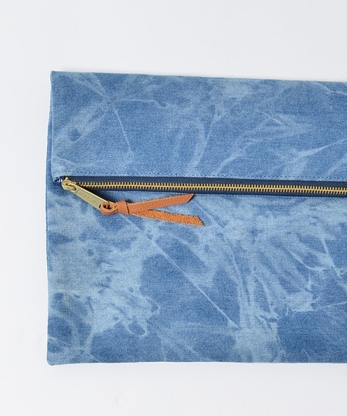 SHIPS JET BLUE（シップスジェットブルー）の「HERSCHEL×SHIPS JET BLUE: ゛CARTER L゛ デニムクラッチバッグ■（クラッチバッグ・メンズ・ネイビー/ライトブルー・ONESIZE）」の14枚目の写真