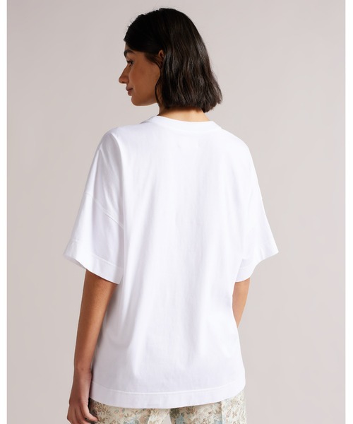 Ted Baker(テッドベーカー)の「ARIOSO フリンジポケット ホワイトTシャツ(Tシャツ/カットソー・レディース・ホワイト・S/M)」の7枚目の写真