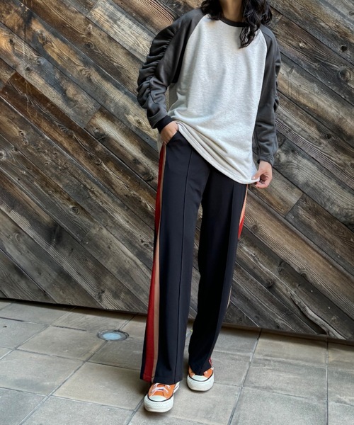 mi via loca(ミヴィアロカ)の「サイドラインセンターシームパンツ(その他パンツ・レディース・ブラック/グリーン/ワインレッド/チャコールグレー/ブラウン・FREE)」の20枚目の写真