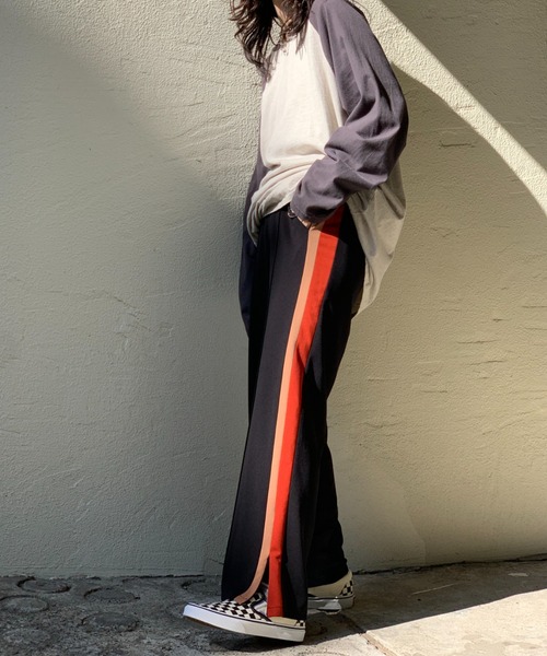 mi via loca(ミヴィアロカ)の「サイドラインセンターシームパンツ(その他パンツ・レディース・ブラック/グリーン/ワインレッド/チャコールグレー/ブラウン・FREE)」の7枚目の写真