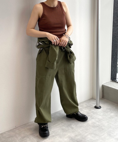 w closet（ダブルクローゼット）の「【2WAY】ボリュームスリーブオールインワン（つなぎ/オールインワン・レディース・カーキ/ベージュ・FREE）」の21枚目の写真