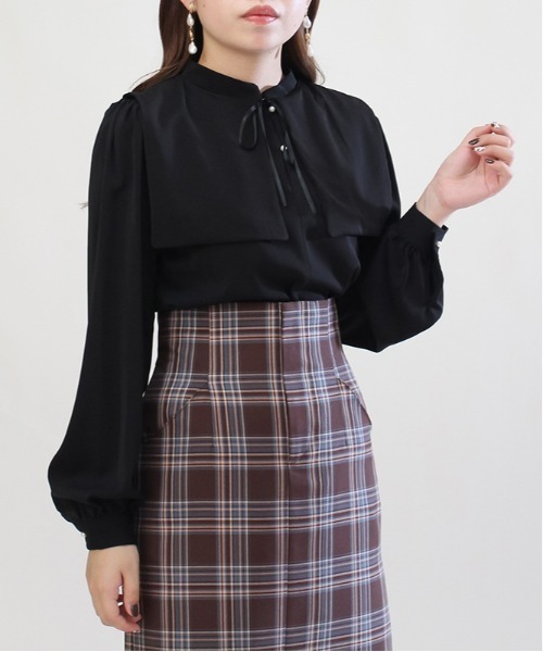 ASTORIA ODIER(アストリアオディール)の「2WAYリバーシブルセーラーカラーブラウス(シャツ/ブラウス・レディース・ブラック/ホワイト・MEDIUM)」の20枚目の写真
