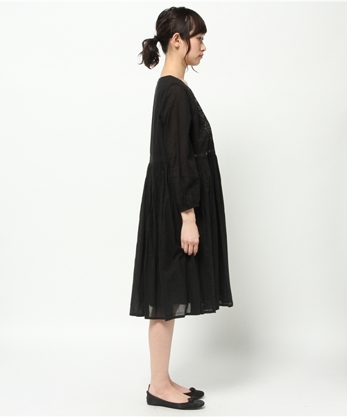 SUNAOKUWAHARA（スナオクワハラ）の「スターライトエンブロイダリー（ワンピース・レディース・ブラック/ベージュ・M size）」の3枚目の写真