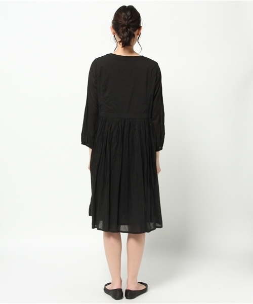 SUNAOKUWAHARA（スナオクワハラ）の「スターライトエンブロイダリー（ワンピース・レディース・ブラック/ベージュ・M size）」の4枚目の写真