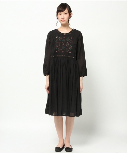 SUNAOKUWAHARA（スナオクワハラ）の「スターライトエンブロイダリー（ワンピース・レディース・ブラック/ベージュ・M size）」の5枚目の写真