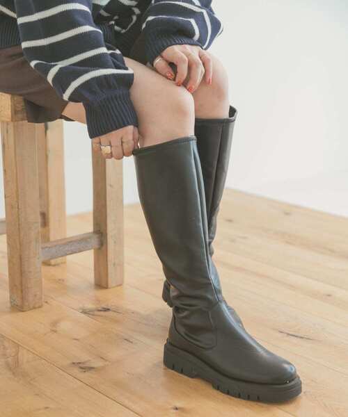 ITEMS URBANRESEARCH（アイテムズ アーバンリサーチ）の「トラックソールロングブーツ（ブーツ・レディース・ブラック・LARGE/SMALL/MEDIUM）」の3枚目の写真