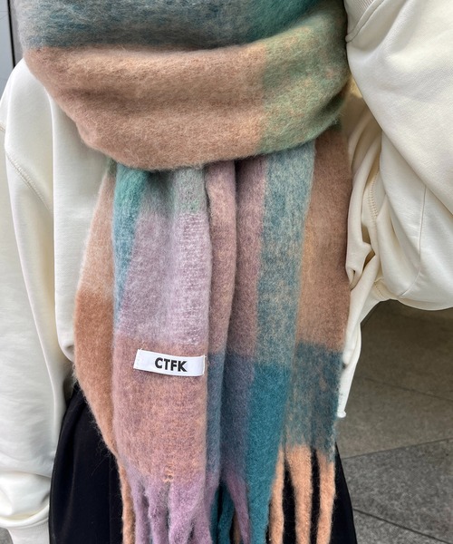 CAPRICIEUX LE'MAGE（カプリシューレマージュ）の「シャギーチェックストール（ストール/ショール・レディース・イエロー/ピンク・FREE）」の10枚目の写真