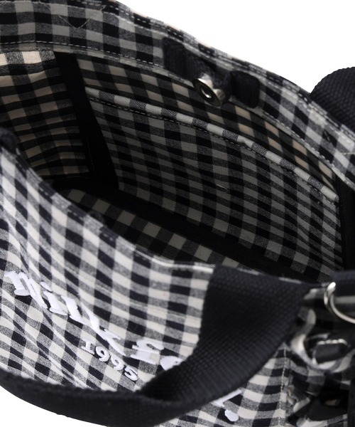 MILKFED.（ミルクフェド）の「CHECKERED RUFFLE MINI BAG（ショルダーバッグ・レディース・ブラック/ベージュ/レッド・ONE SIZE）」の4枚目の写真